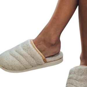 Olukai Pupu Mua mule slippers